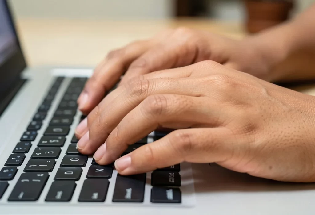 Agence de transcription ou transcripteur indépendant